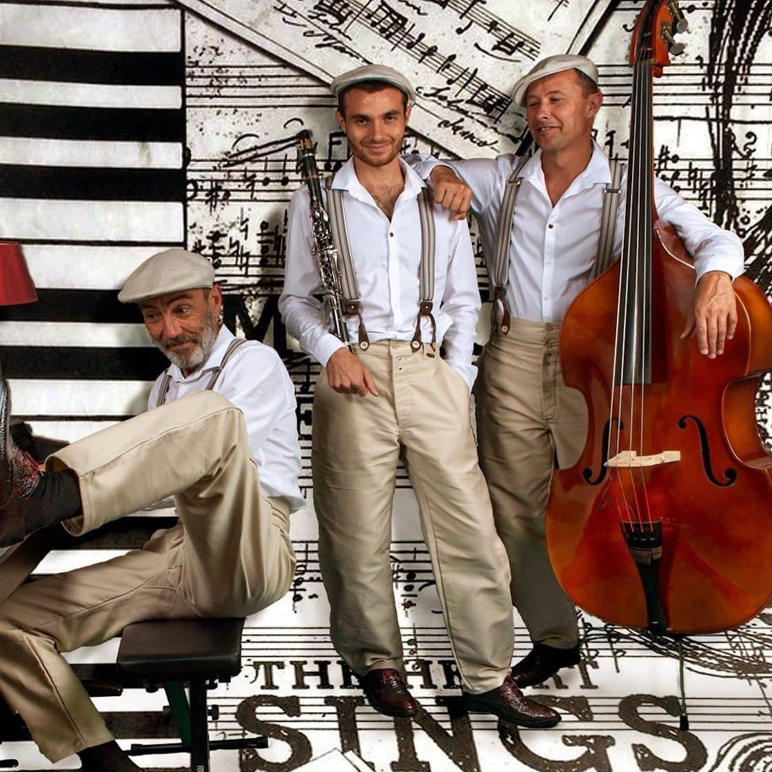 Smiling Swing Stompers